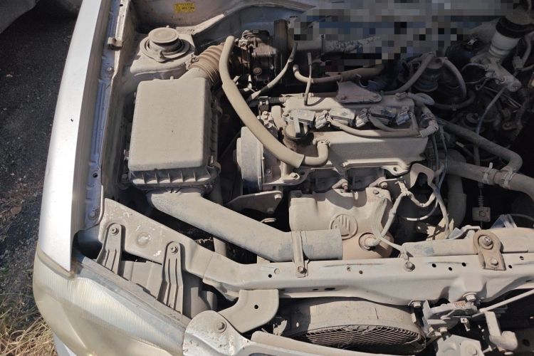 Used FAW Xiali 2012 N3 1.0L Hatchback Standard Model Engine Bay Right