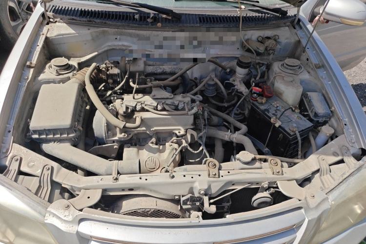 Used FAW Xiali 2012 N3 1.0L Hatchback Standard Model Engine Bay