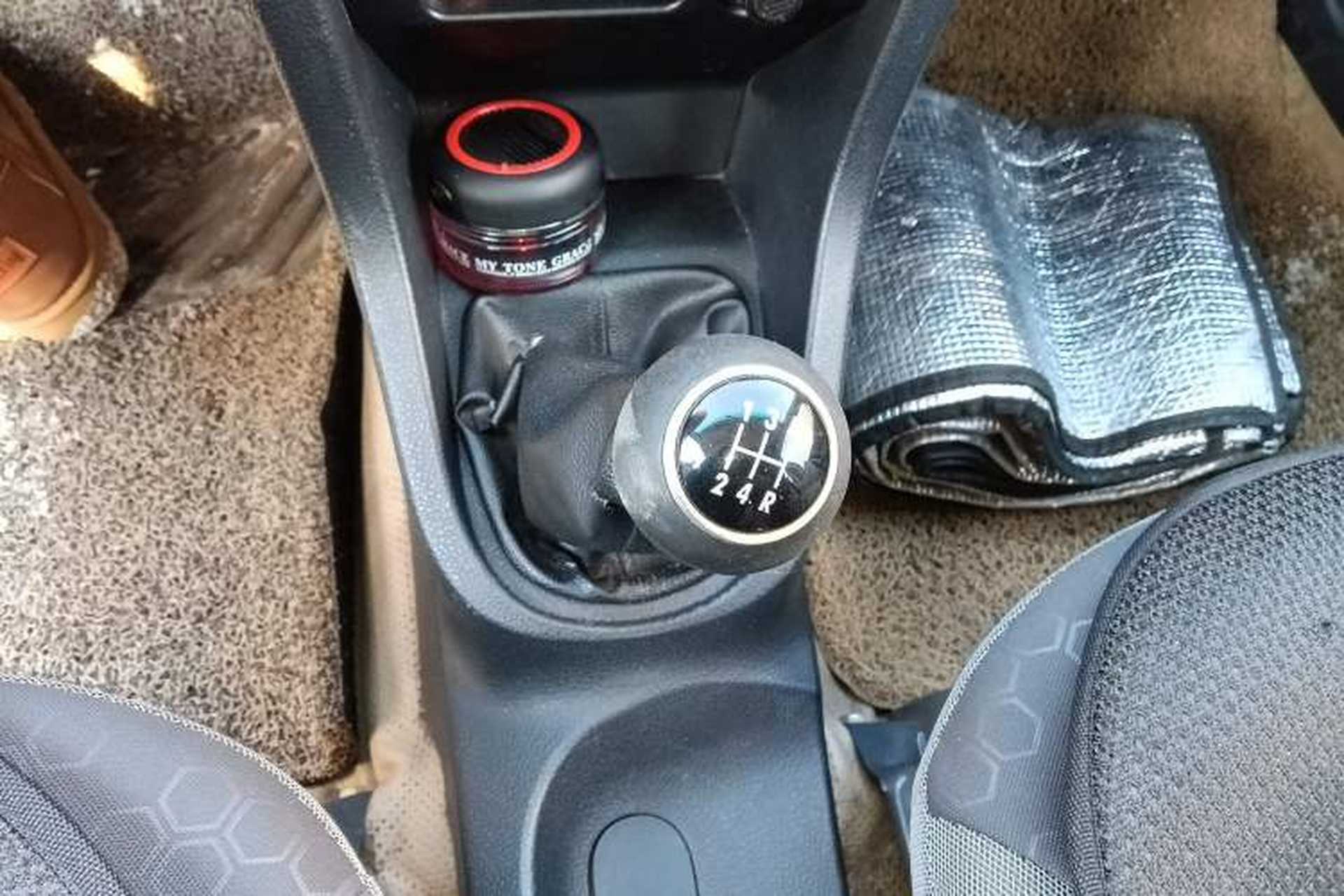 Used FAW Xiali 2012 N3 1.0L Sedan - Practical Model Gear Lever