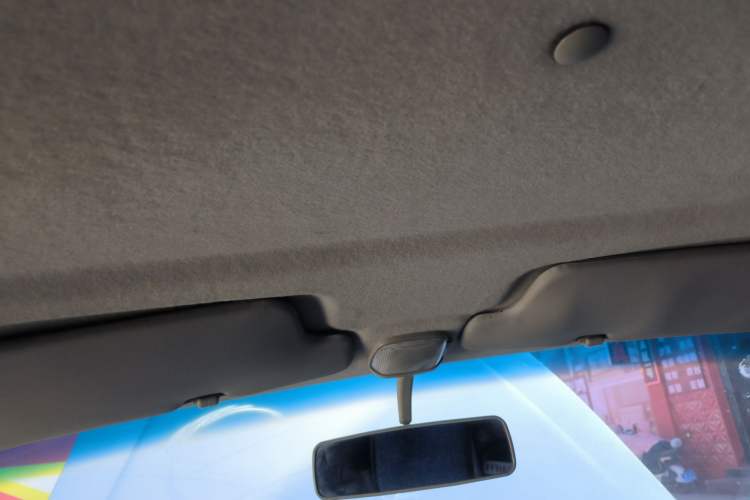 Used FAW Xiali 2012 N3 1.0L Hatchback – Practical Model Headliner