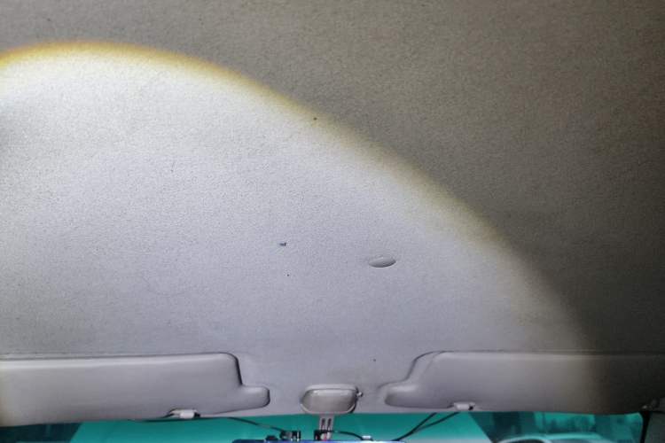 Used FAW Xiali 2012 N3 1.0L Sedan - Practical Model Headliner