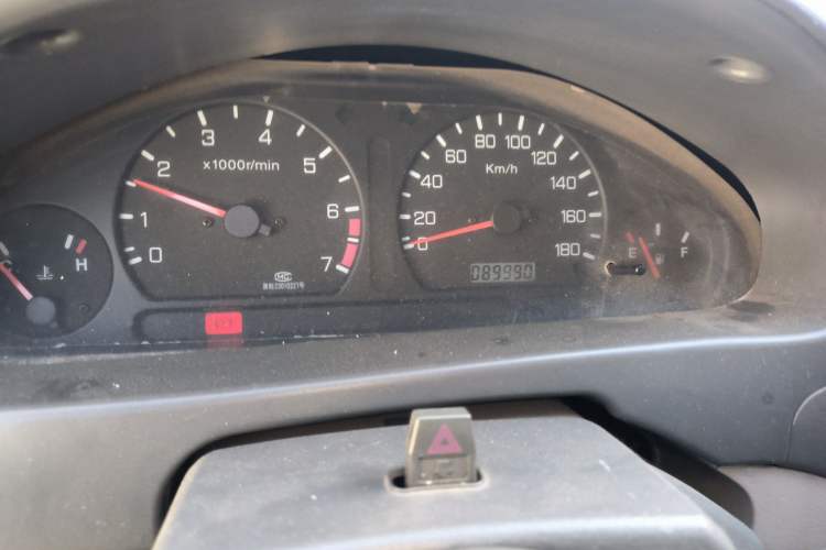 Used FAW Xiali 2012 N3 1.0L Hatchback – Practical Model Odometer Close Up
