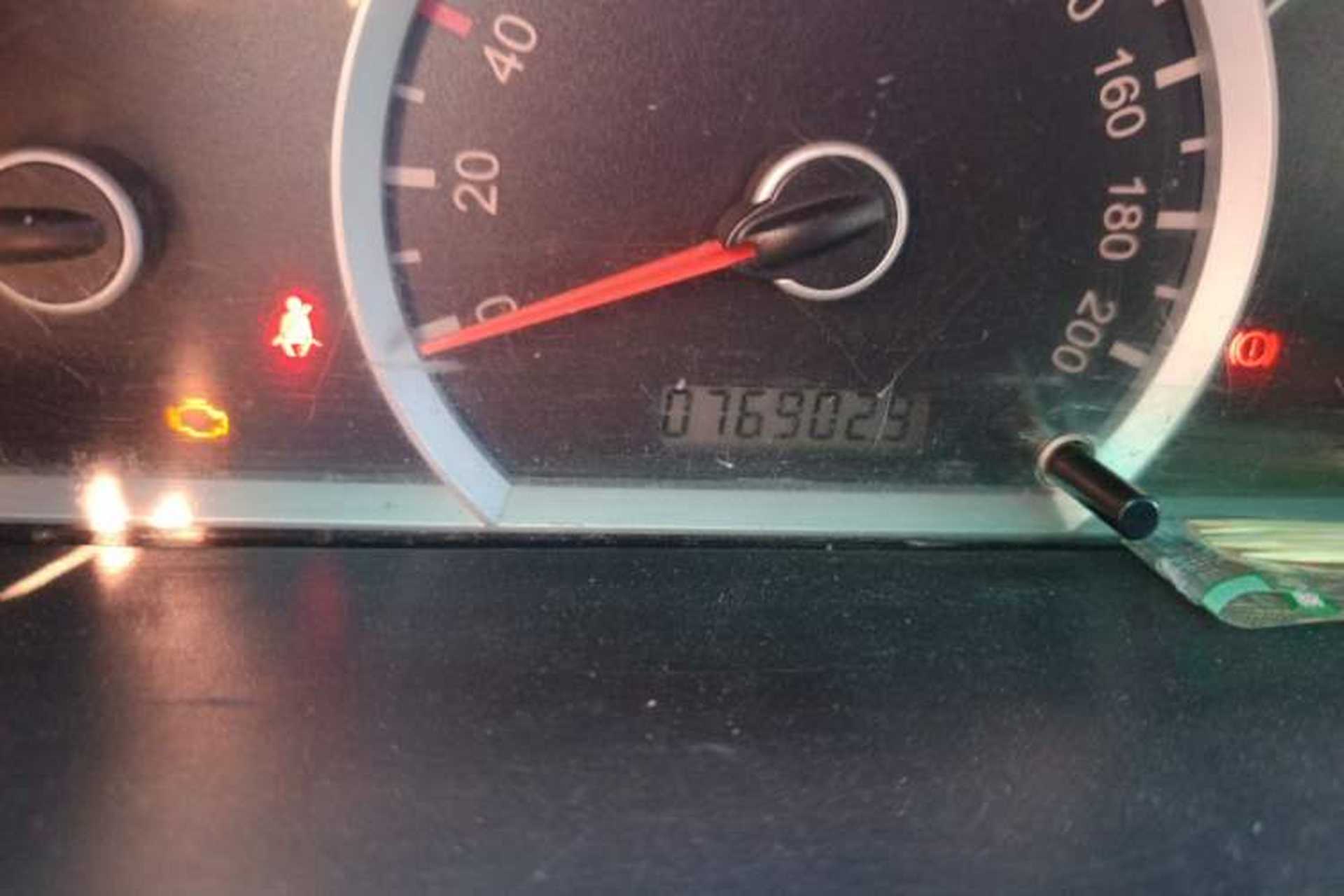 Used FAW Xiali 2012 N3 1.0L Sedan - Practical Model Odometer Close Up