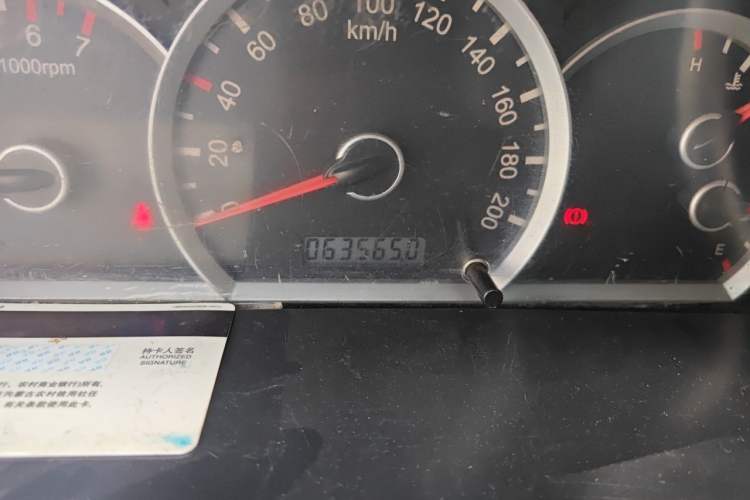 Used FAW Xiali 2012 N3 1.0L Sedan - Practical Model Odometer Close Up