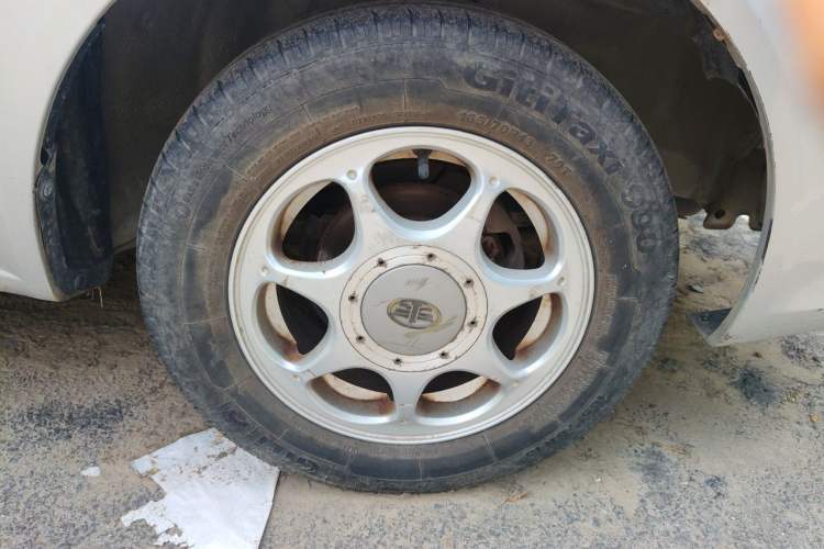 Used FAW Xiali 2012 N3 1.0L Sedan Base Model Right Front Wheel Hub