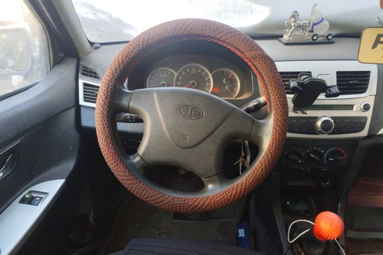 Used FAW Xiali 2012 N3 1.0L Sedan - Practical Model Steering Wheel