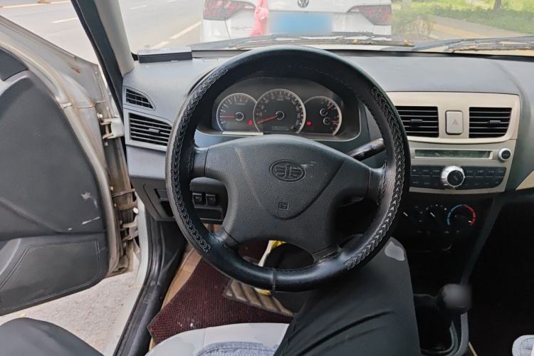 Used FAW Xiali 2012 N3 1.0L Sedan - Practical Model Steering Wheel