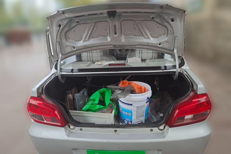 Used FAW Xiali 2012 N3 1.0L Sedan - Practical Model Trunk