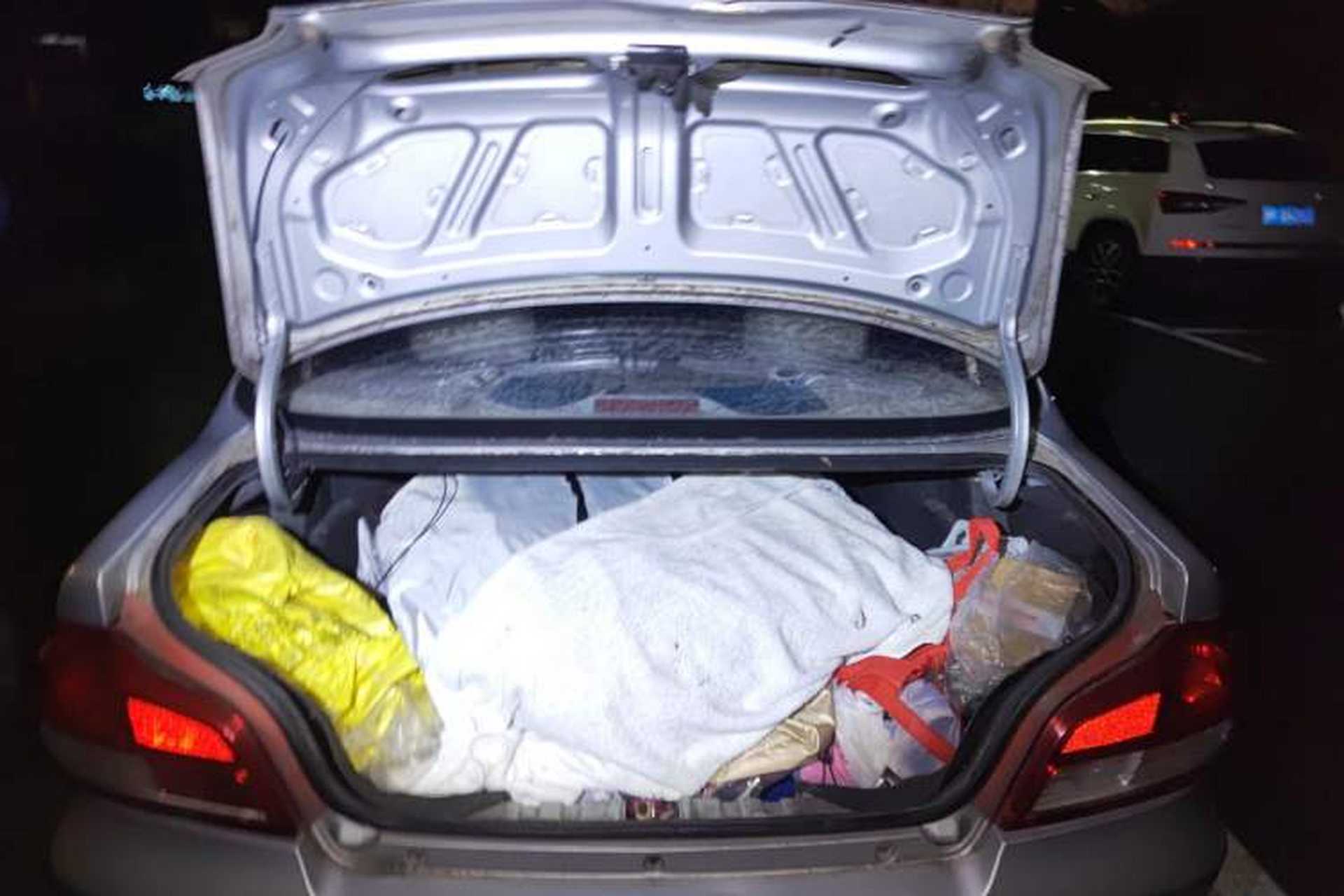 Used FAW Xiali 2012 N3 1.0L Sedan - Practical Model Trunk