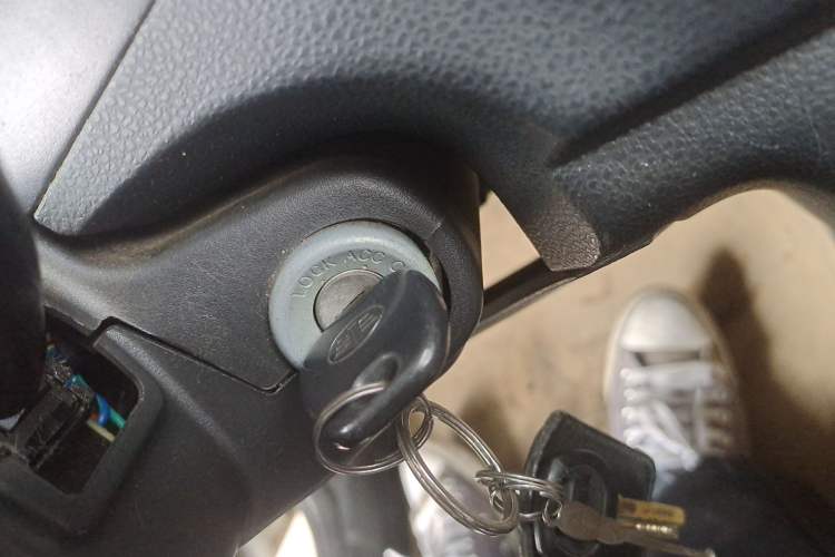 Used FAW Xiali 2012 N3 1.0L Sedan - Practical Model Vehicle Key