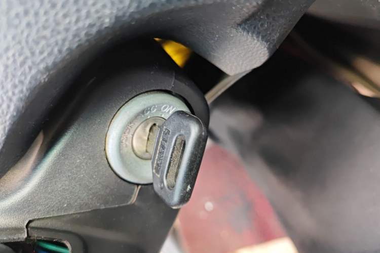 Used FAW Xiali 2012 N3 1.0L Sedan - Practical Model Vehicle Key