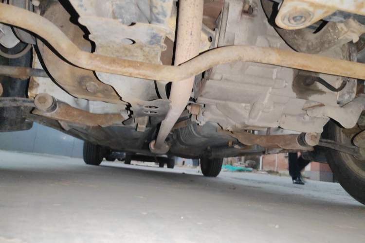 Used FAW Xiali 2012 N3 1.0L Sedan - Practical Model Chassis Front