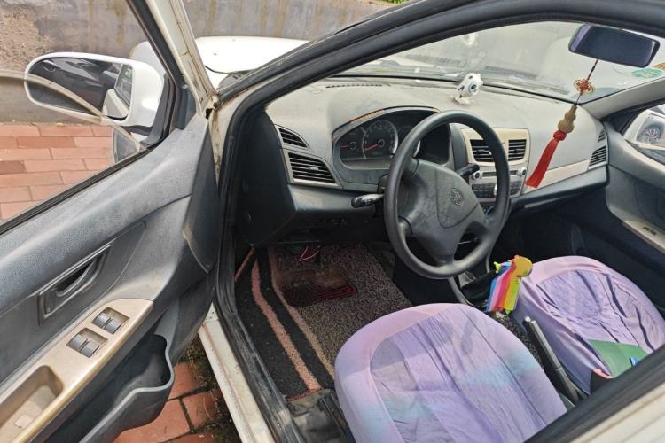 Used FAW Xiali 2012 N3 1.0L Hatchback Standard Model Driver Seat