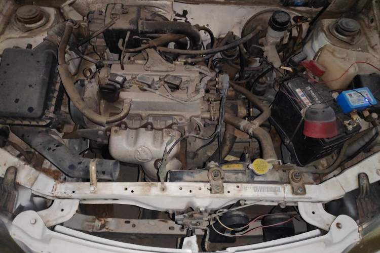 Used FAW Xiali 2012 N3 1.0L Sedan - Practical Model Engine Bay