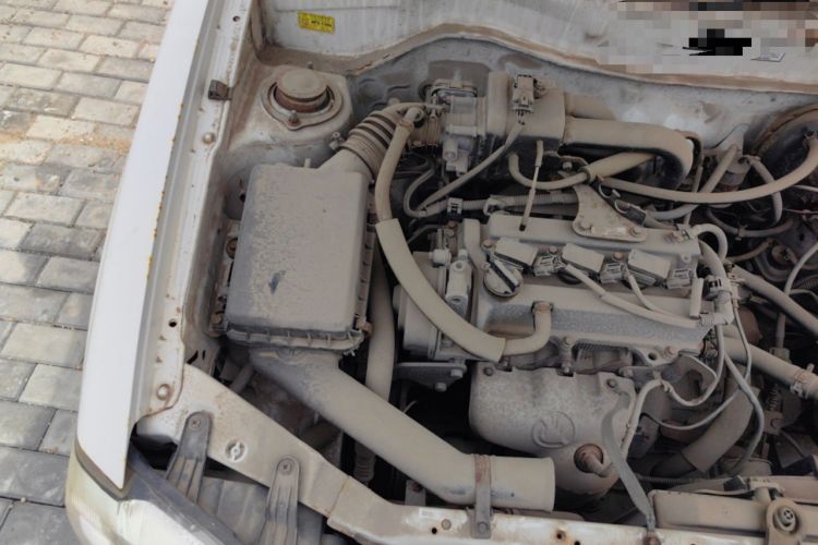 Used FAW Xiali 2012 N3 1.0L Hatchback Standard Model Engine Bay Right