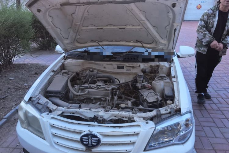 Used FAW Xiali 2012 N3 1.0L Hatchback – Practical Model Engine Bay