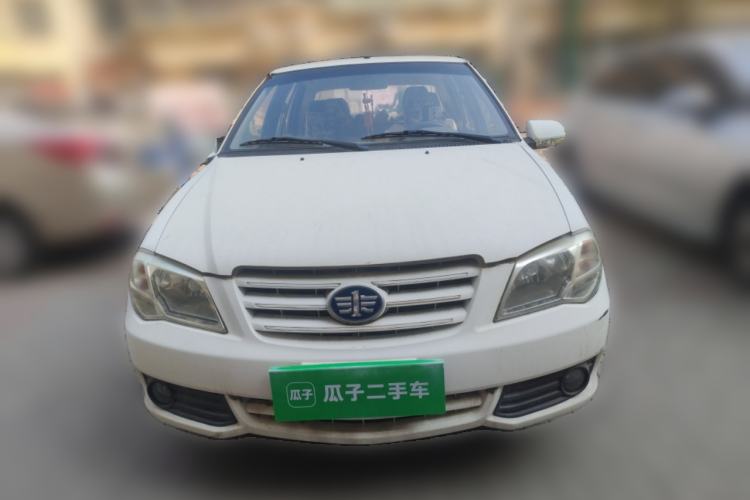 Used FAW Xiali 2012 N3 1.0L Hatchback Standard Model Front