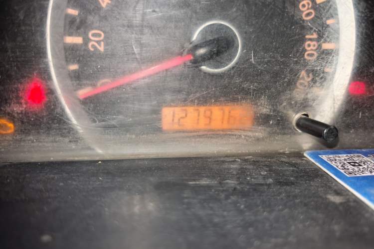 Used FAW Xiali 2012 N3 1.0L Hatchback – Practical Model Odometer Close Up