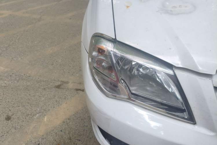 Used FAW Xiali 2012 N3 1.0L Sedan - Practical Model Right Front Headlight