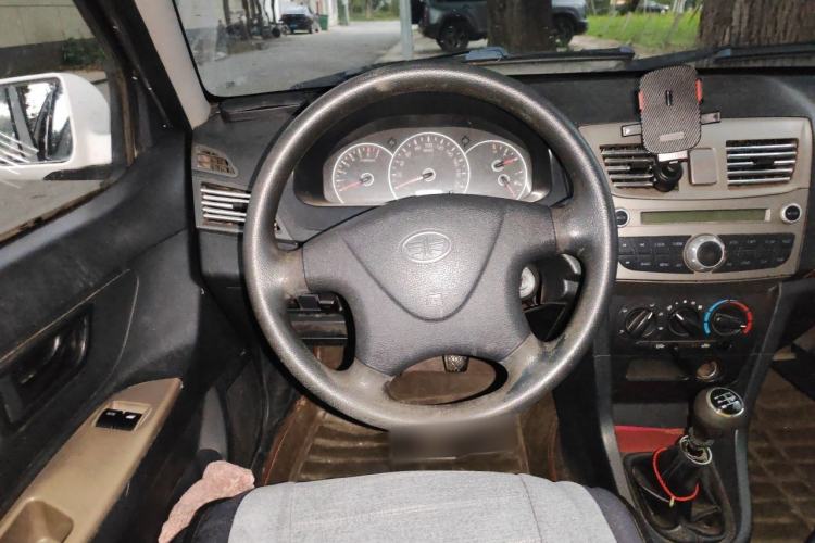 Used FAW Xiali 2012 N3 1.0L Sedan - Practical Model Steering Wheel