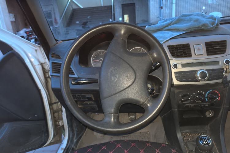 Used FAW Xiali 2012 N3 1.0L Hatchback – Practical Model Steering Wheel