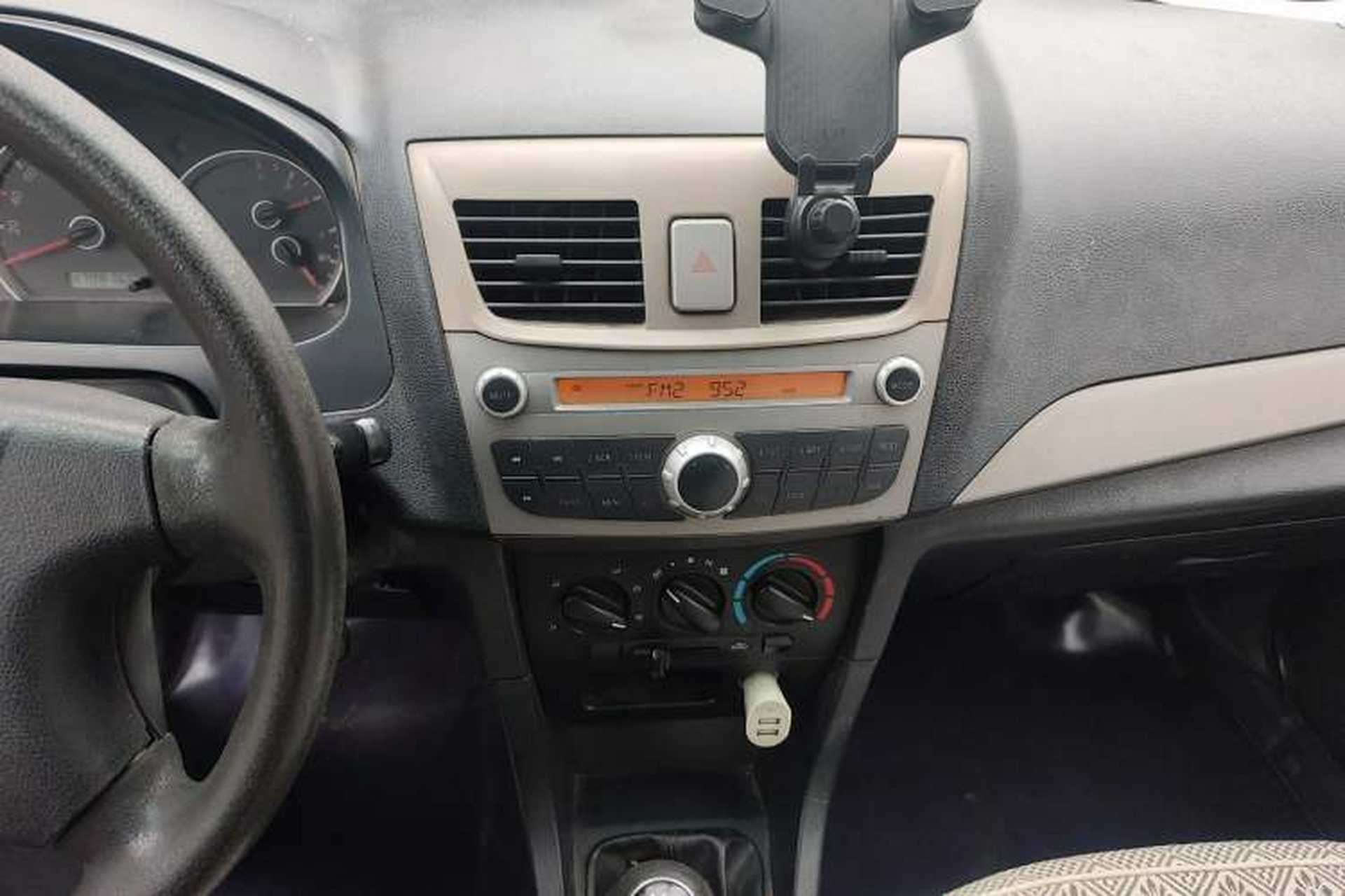 Used FAW Xiali 2012 N3 1.0L Sedan - Practical Model Audio And AC Panel