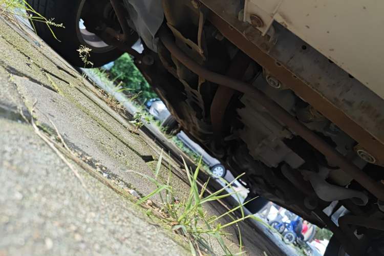 Used FAW Xiali 2012 N3 1.0L Sedan - Practical Model Chassis Front