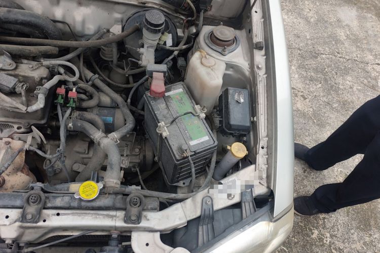 Used FAW Xiali 2012 N3 1.0L Sedan - Practical Model Engine Bay Left