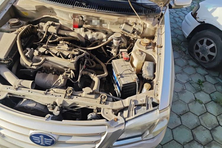 Used FAW Xiali 2012 N3 1.0L Sedan - Practical Model Engine Bay Left