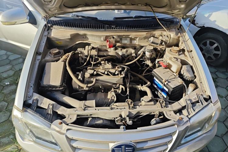 Used FAW Xiali 2012 N3 1.0L Sedan - Practical Model Engine Bay