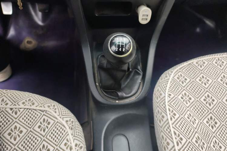 Used FAW Xiali 2012 N3 1.0L Sedan - Practical Model Gear Lever