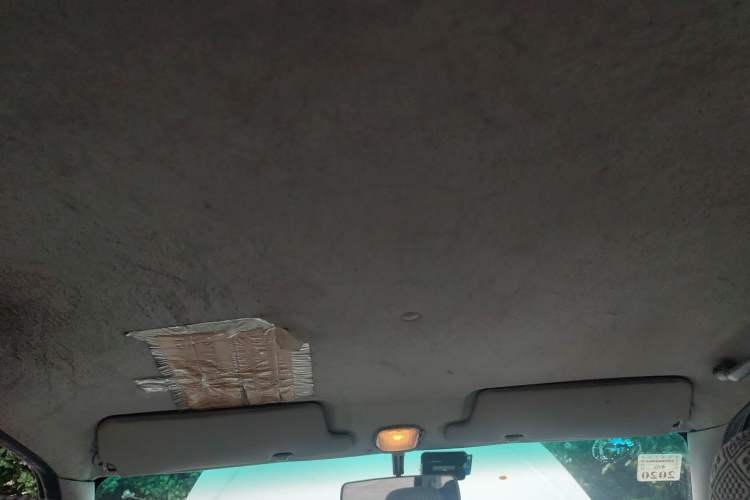 Used FAW Xiali 2012 N3 1.0L Sedan - Practical Model Headliner