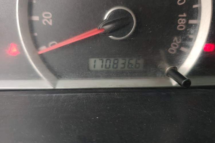 Used FAW Xiali 2012 N3 1.0L Sedan - Practical Model Odometer Close Up
