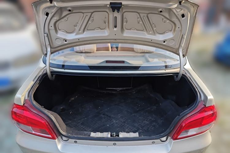 Used FAW Xiali 2012 N3 1.0L Sedan - Practical Model Trunk