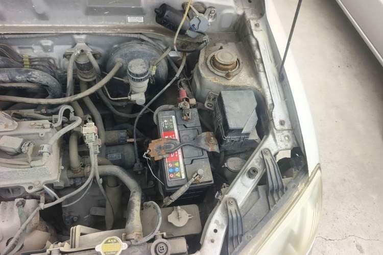 Used FAW Xiali N5 2010 1.0L Manual Standard Edition Engine Bay Left