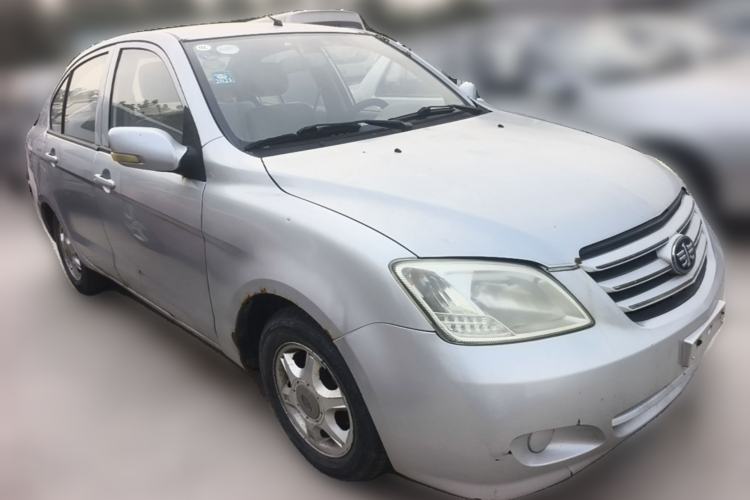 Used FAW Xiali N5 2010 1.0L Manual Standard Edition Front Right 45 Deg
