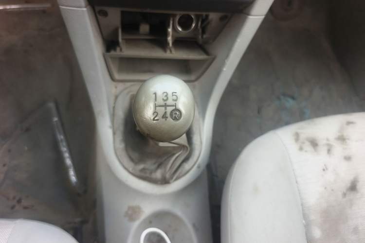 Used FAW Xiali N5 2010 1.0L Manual Standard Edition Gear Lever