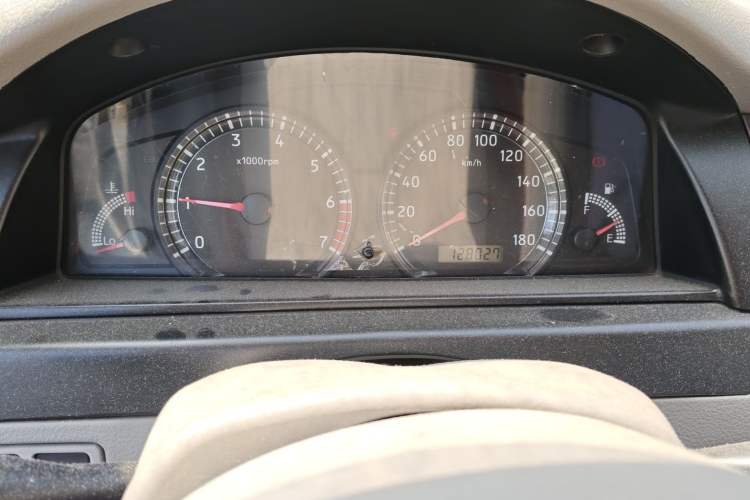 Used FAW Xiali N5 2010 1.3L Manual Standard Edition Odometer Close Up