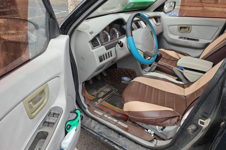 Used FAW Xiali N5 2011 1.3L Manual Luxury Edition Driver Seat