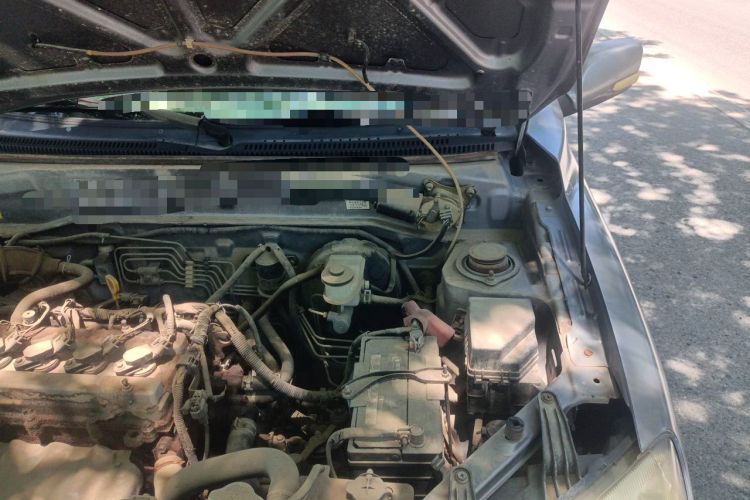 Used FAW Xiali N5 2011 1.3L Manual Luxury Edition Engine Bay Left