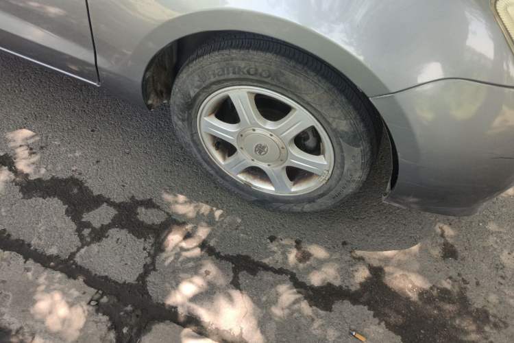 Used FAW Xiali N5 2011 1.3L Manual Luxury Edition Right Front Wheel Hub