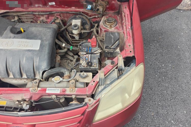 Used FAW Xiali N5 2011 1.3L Manual Luxury Airbag Version Engine Bay Left