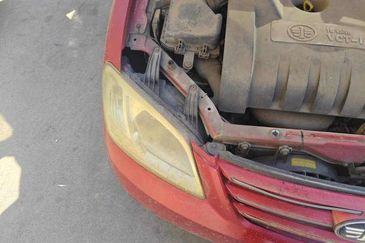 Used FAW Xiali N5 2011 1.3L Manual Luxury Edition Engine Bay Right