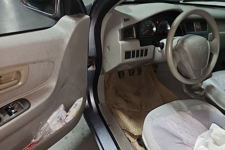 Used FAW Xiali N5 2011 1.0L Manual Standard Edition Driver Seat
