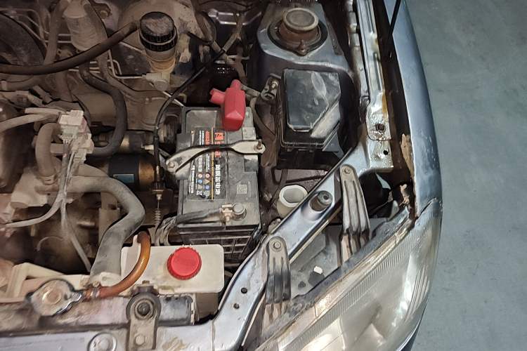 Used FAW Xiali N5 2011 1.0L Manual Standard Edition Engine Bay Left
