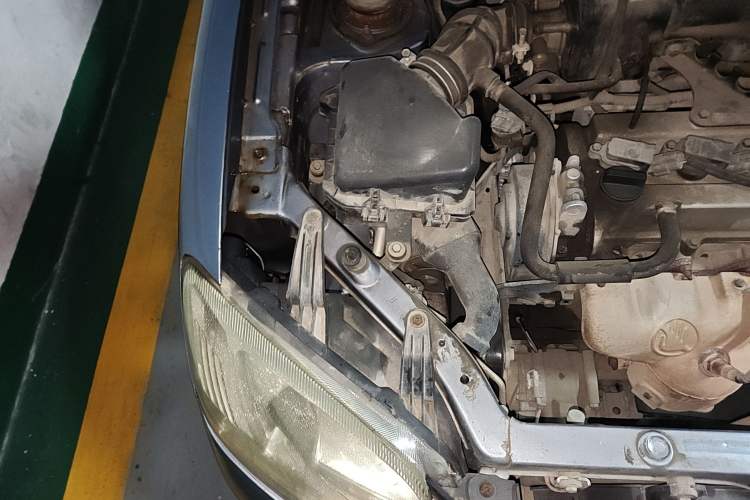 Used FAW Xiali N5 2011 1.0L Manual Standard Edition Engine Bay Right
