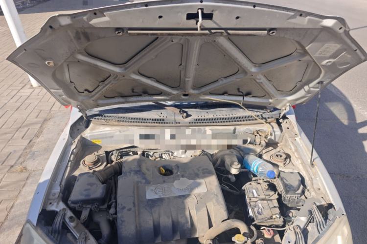 Used FAW Xiali N5 2011 1.3L Manual Standard Edition Engine Bay