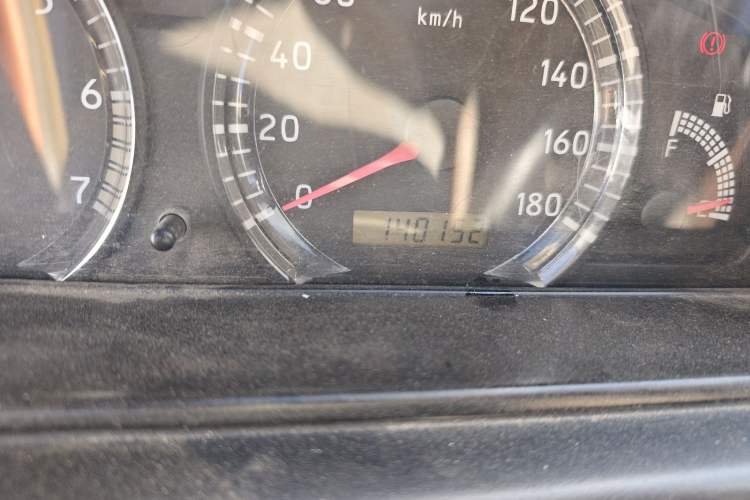 Used FAW Xiali N5 2011 1.3L Manual Standard Edition Odometer Close Up
