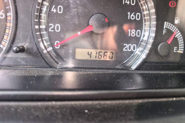 Used FAW Xiali N5 2011 1.3L Manual Luxury Airbag Version Odometer Close Up
