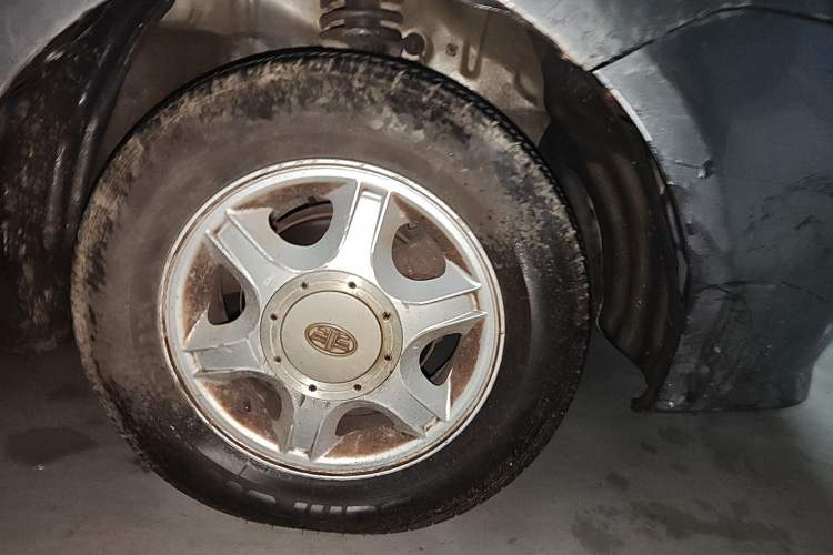 Used FAW Xiali N5 2011 1.0L Manual Standard Edition Right Front Wheel Hub